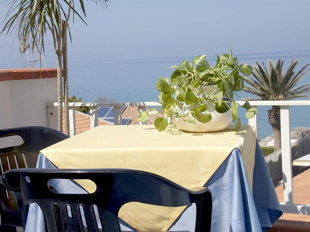 Oasi Azzurra Apart otel Messina Dış mekan fotoğraf