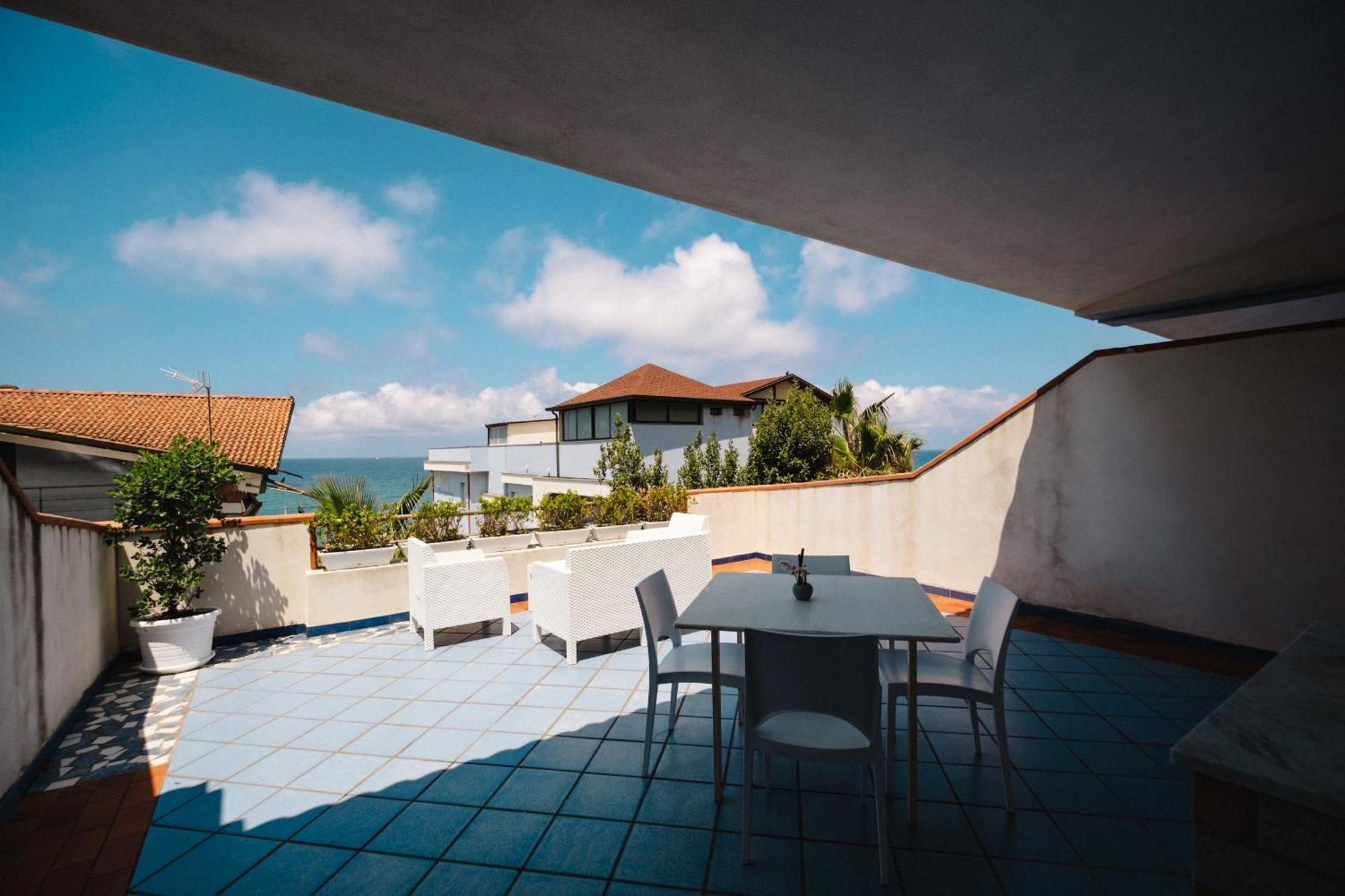 Oasi Azzurra Apart otel Messina Dış mekan fotoğraf