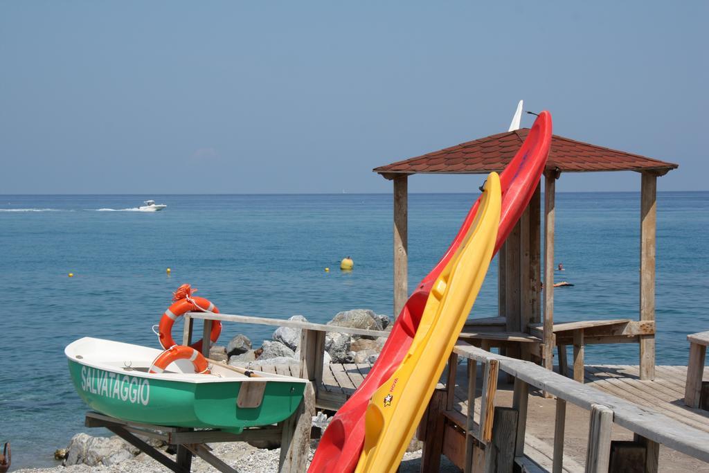 Oasi Azzurra Apart otel Messina Dış mekan fotoğraf